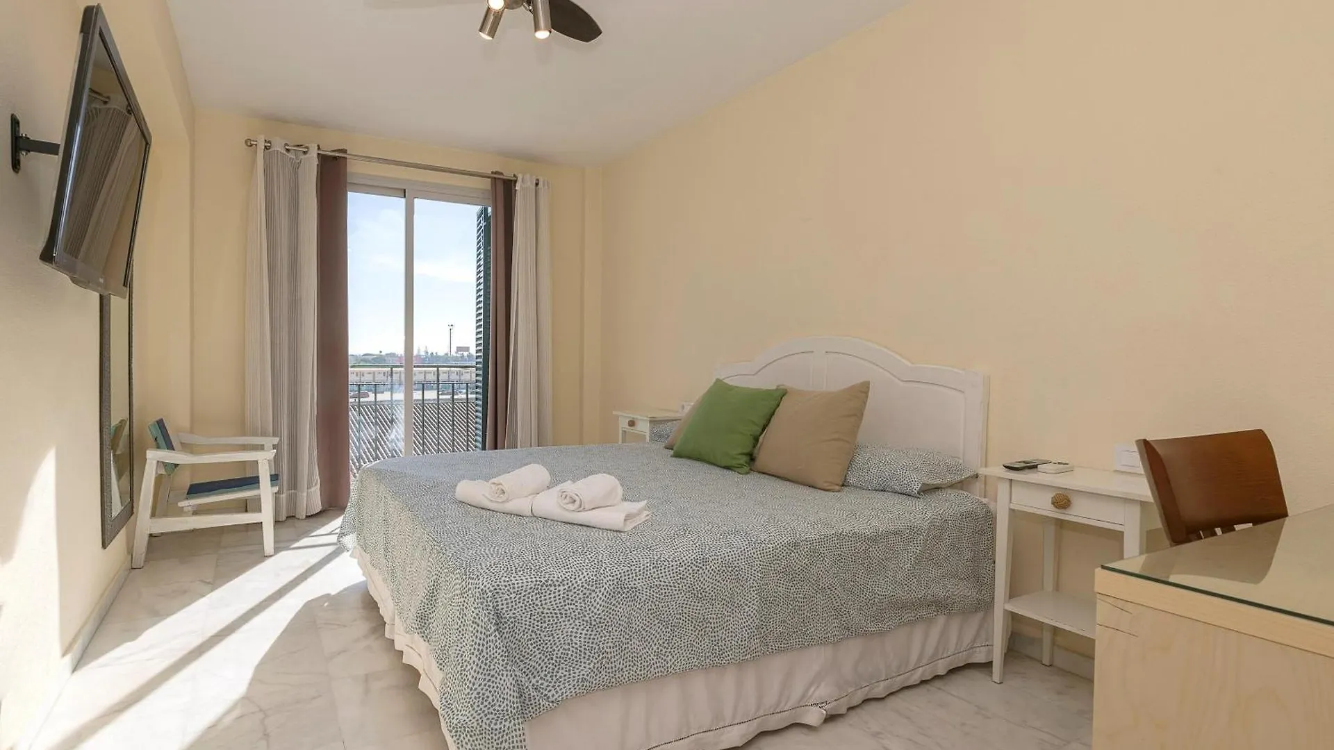 Bajamar Deluxe Apartment El Puerto de Santa Maria Spain